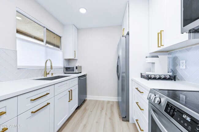 Building Photo - 11333 N 92nd St