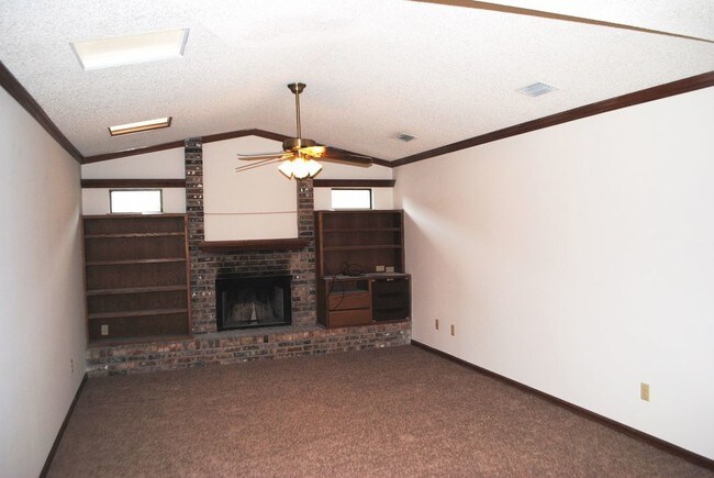 Building Photo - 9099 Agincourt Ln