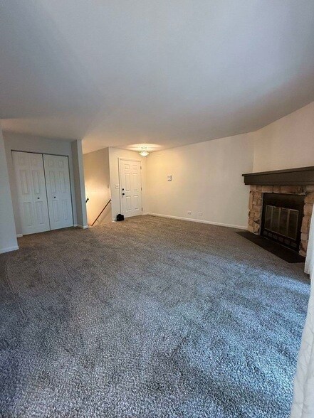 Building Photo - 534 River Front Cir