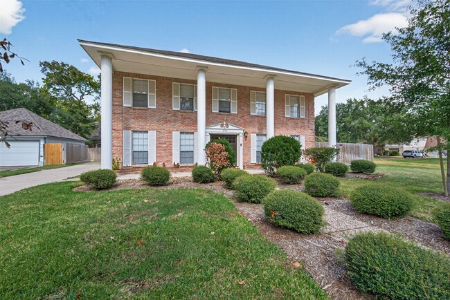 Foto del edificio - 3602 Blue Cypress Dr