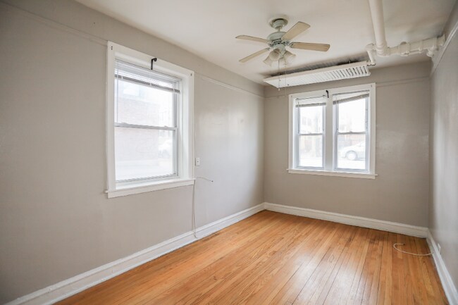 Foto del edificio - 5102 N Glenwood Ave