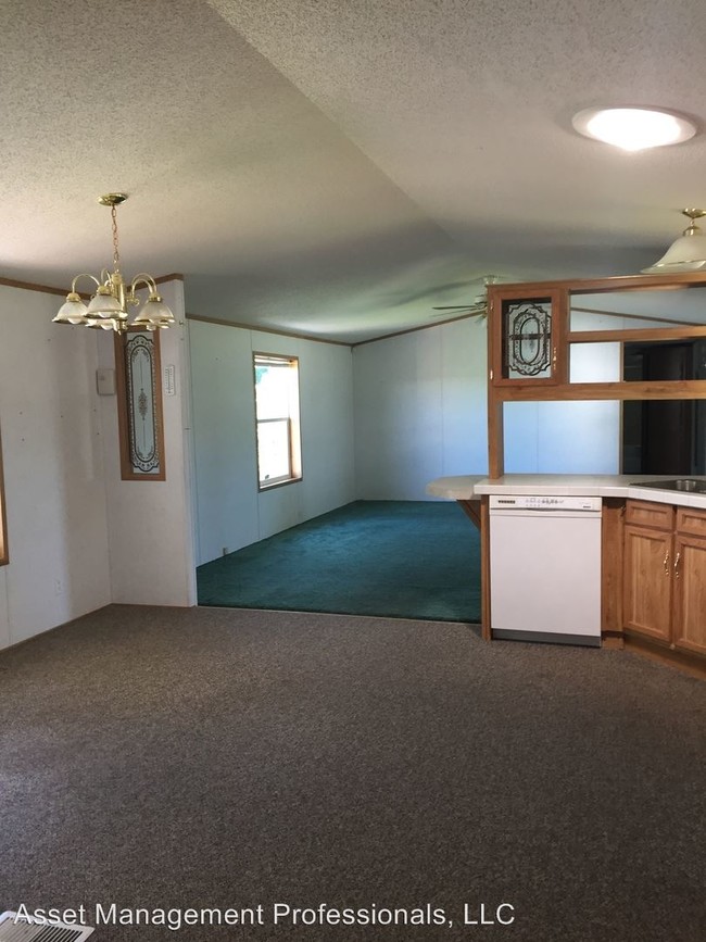 Building Photo - 3 br, 2 bath House - 808 Radford Sq W