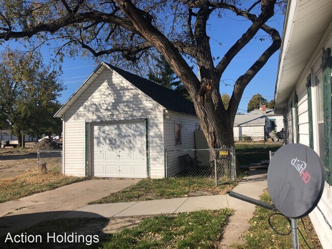 Building Photo - 2 br, 1 bath House - 516 N Broadwell Ave
