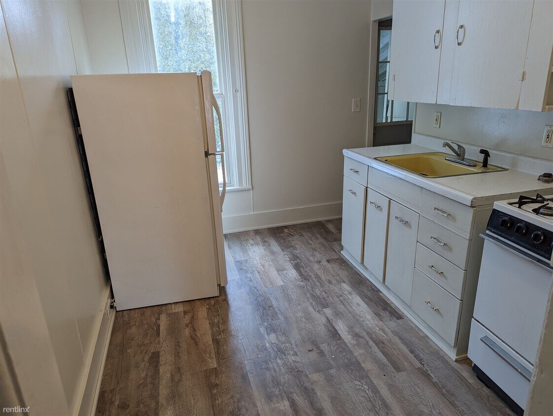 Primary Photo - 2 br, 1 bath Duplex - 811 Wilson St Apt 1