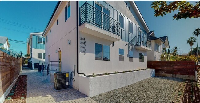 Foto del edificio - 234 N Burlington Ave