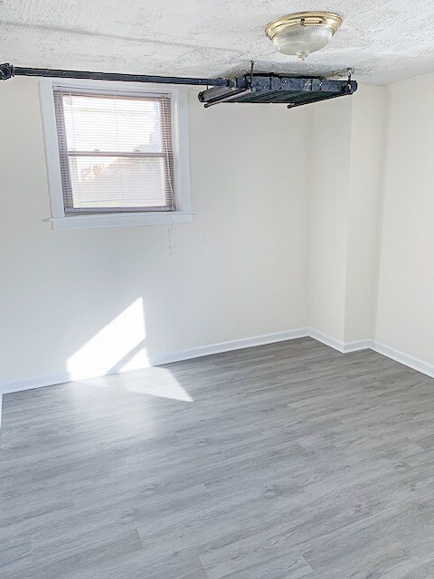 Building Photo - 2856 W Eastwood Ave