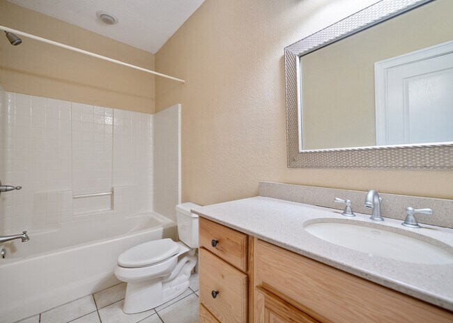 Building Photo - 2145 Ridgecrest Cir