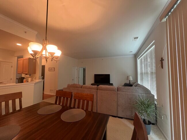 Foto del edificio - 13282 Poplar Way