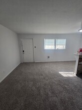 Building Photo - 2518 Lidstone St