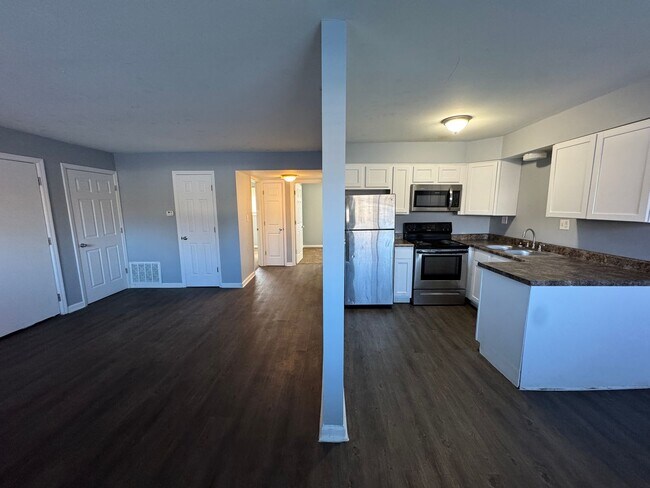 Building Photo - Warren Park 2 Bedroom Apartment