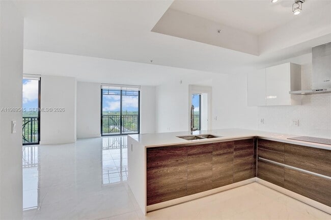 Building Photo - 301 Altara Ave