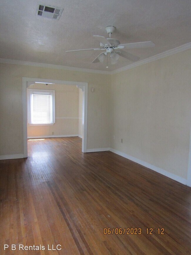 Building Photo - 3 br, 1.5 bath House - 1910 NW Arlington A...