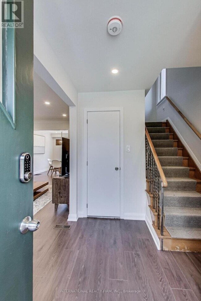 Photo du bâtiment - 1097 Glengrove Ave W