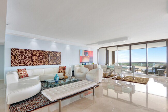 Foto del edificio - 100 Lakeshore Dr