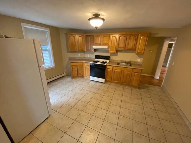 Building Photo - 5 Lowden Ave