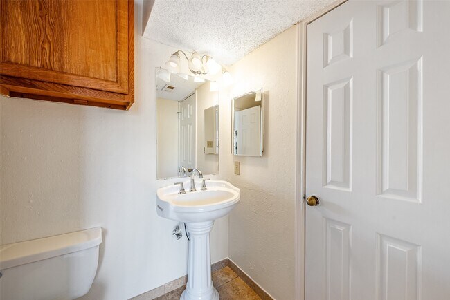 Foto del edificio - 2300 Old Spanish Trl