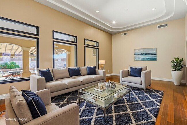 Foto del edificio - 724 Scott Ln