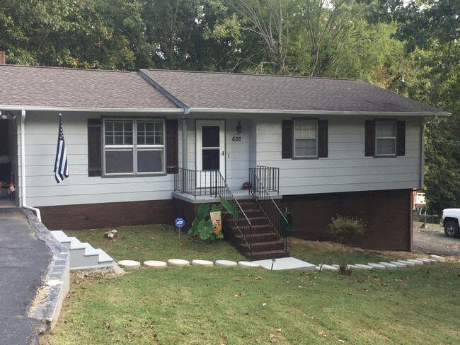 Building Photo - 636 Hathburn Dr