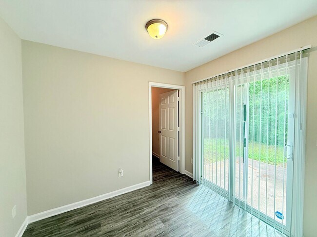 Building Photo - 5420 Henderson Oaks Dr