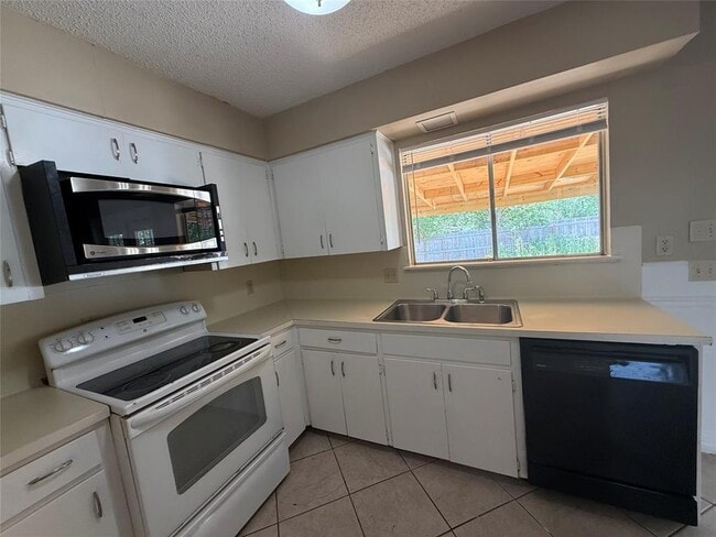 Building Photo - 1510 Glen Burnie Dr