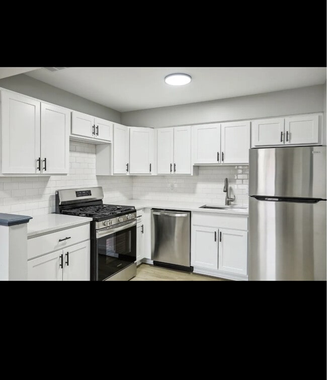 Building Photo - 3606 E 34th St