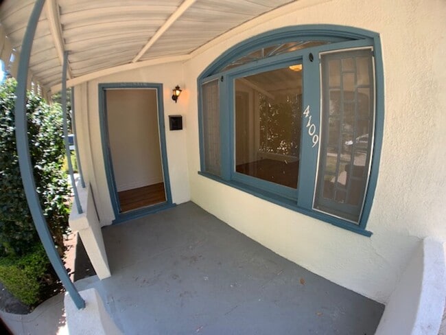 Building Photo - 4109 La Salle Ave