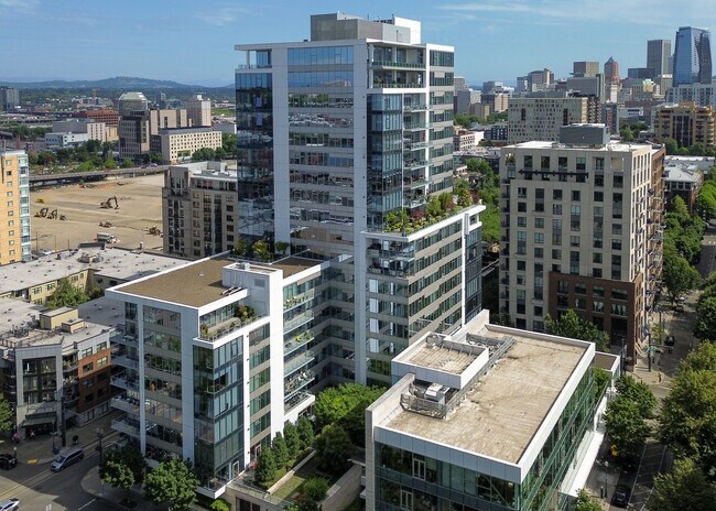 Foto del edificio - 1001 NW Lovejoy St