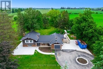 Building Photo - 5587 Wellington Rd 86