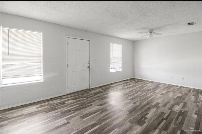 Building Photo - 608 N Bentsen Palm Dr