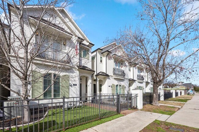 Building Photo - 3708 Swayze Ct