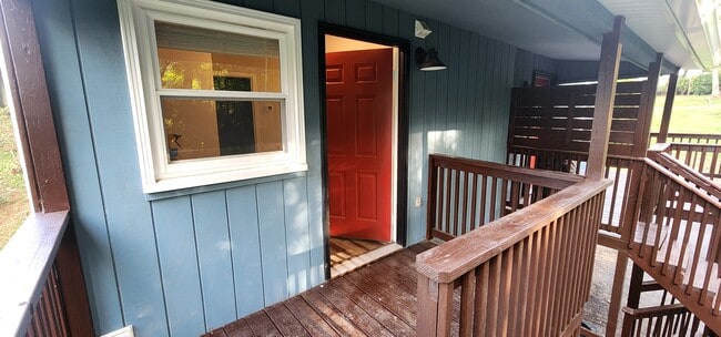 Back deck Lower level - 211 One Way St