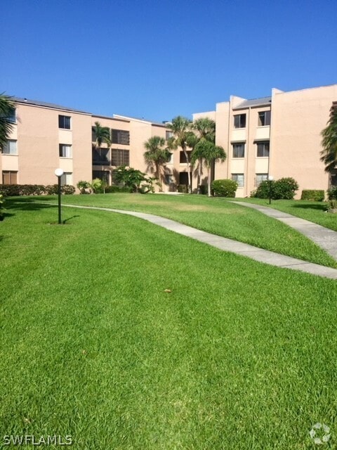 Building Photo - 3645 Boca Ciega Dr