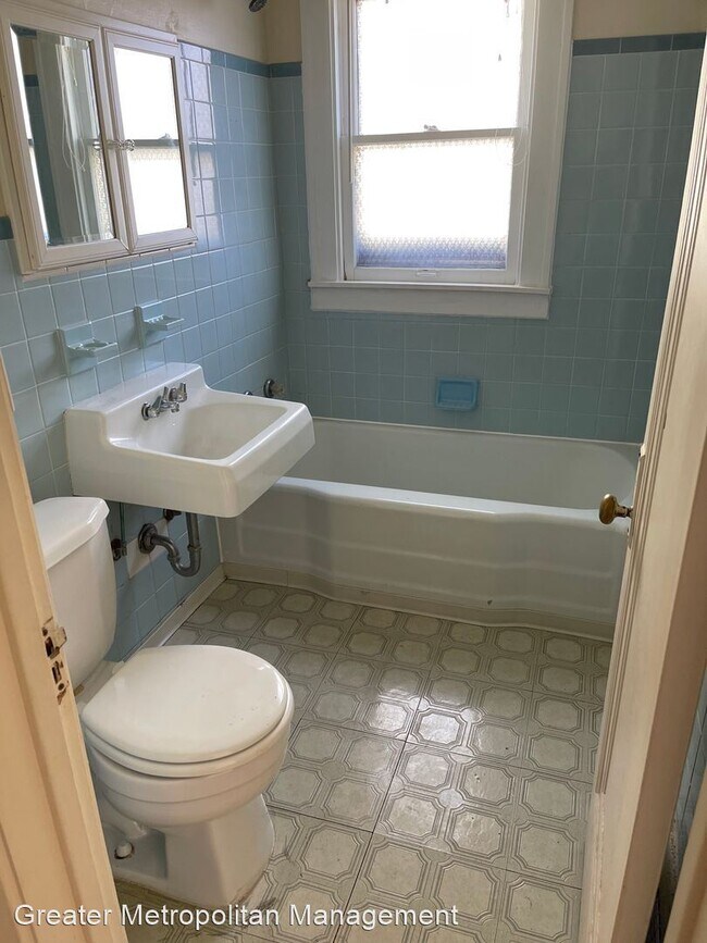 Foto del edificio - 3 br, 1 bath House - 26380 Shoreview Avenue
