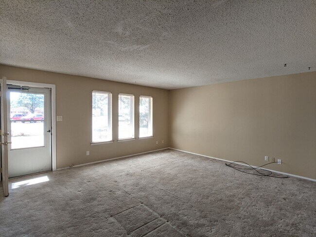 Foto del edificio - Two Bedroom in Colonial Park