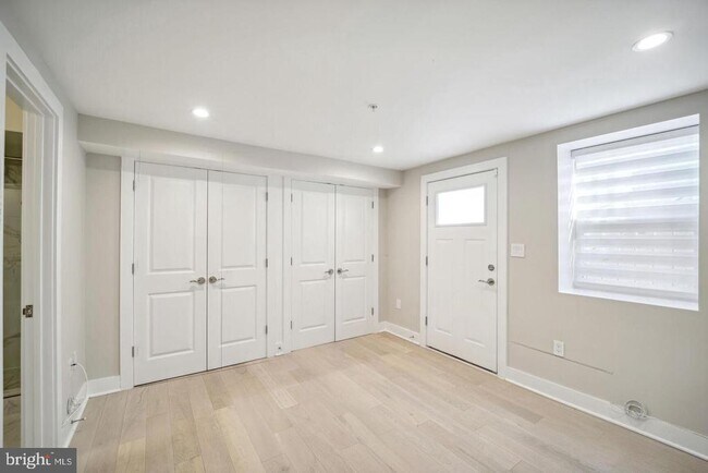 Foto del edificio - 901 Lawrence St NE