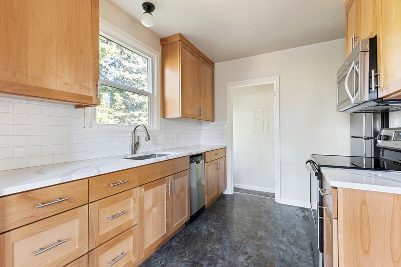 Primary Photo - 4430 NE 78th Ave