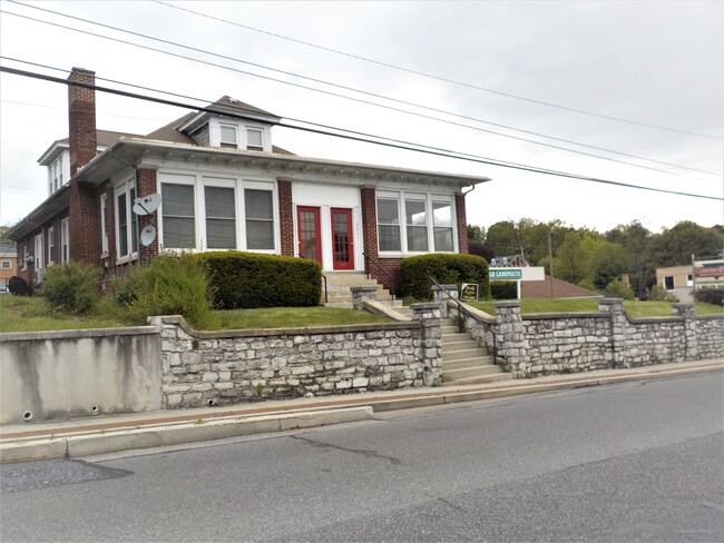 Welcome to 521 Market St Lemoyne - 521 Market St