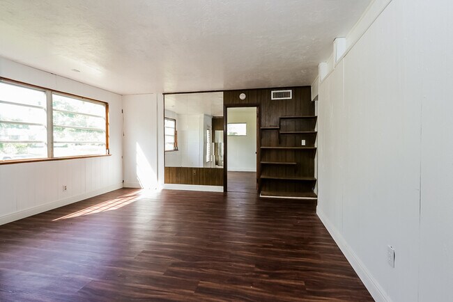 Foto del edificio - 3915 Mackinac Rd