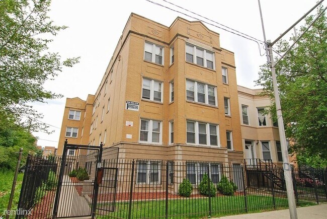 Building Photo - 1 br, 1 bath Apartment - 1249 S Fairfield Ave