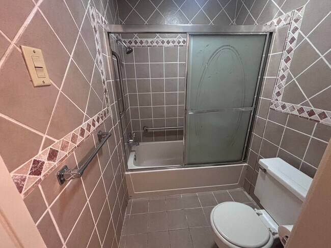 Building Photo - 201 S College Rd