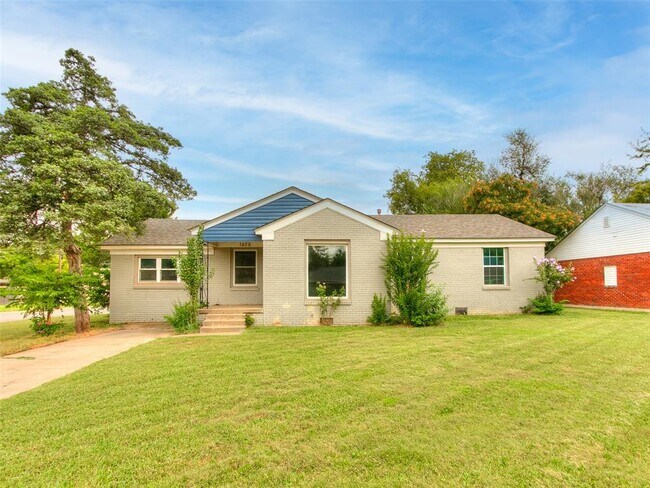 Foto del edificio - 1429 Casady Ln