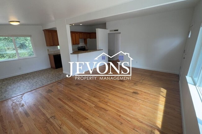 Building Photo - 3BR/1BA House in Federal Way -- Available Now