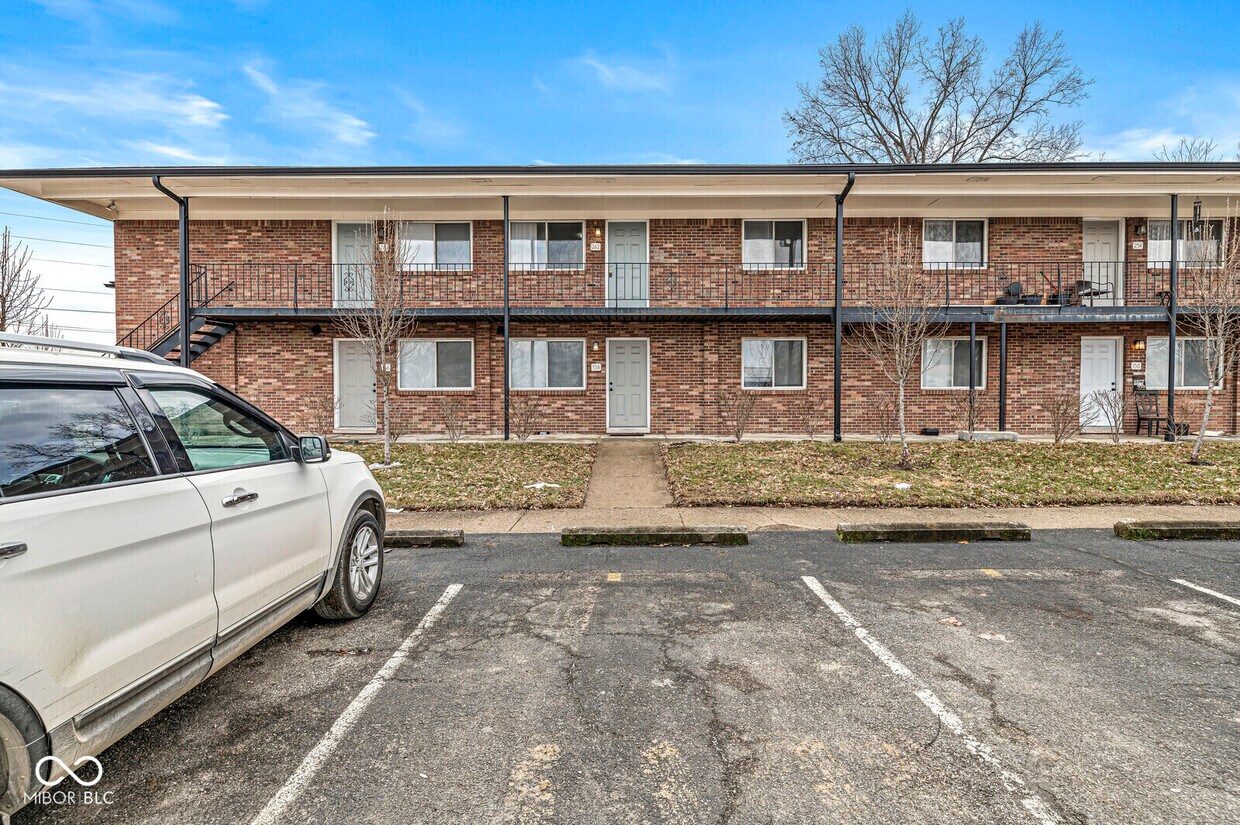 Foto principal - 10301 Medallion Dr