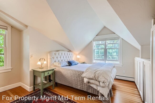 Foto del edificio - 4 br, 2.5 bath House - 517 Marine St