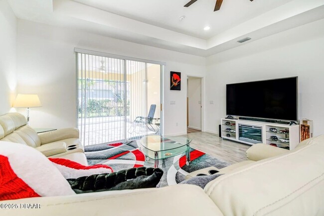 Foto del edificio - 167 Margaritaville Ave