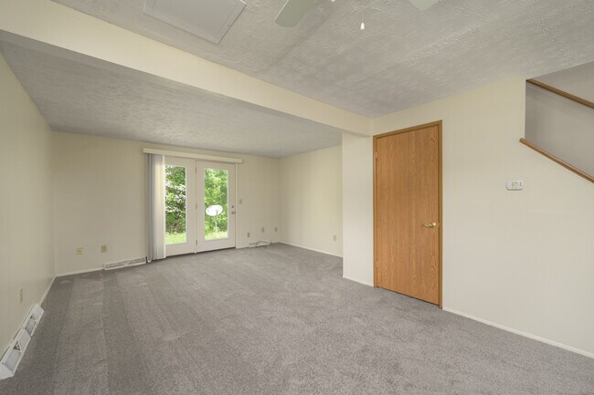 Sala de estar/Comedor - Kingswood Townhouses