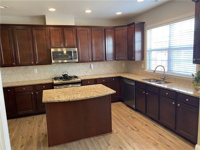 Building Photo - 4909 Greylock Walk SE