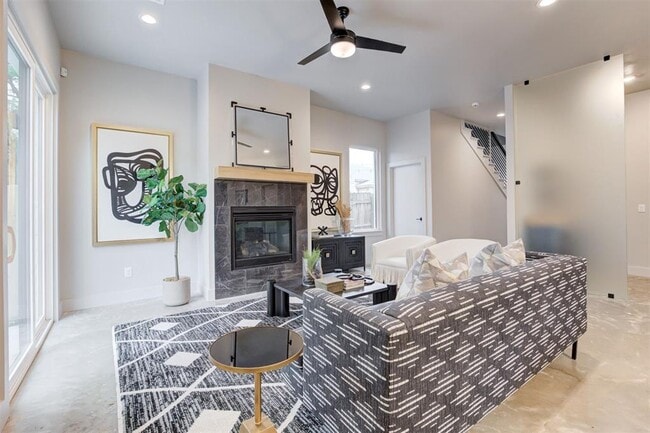Foto del edificio - 1318 NW 15th St