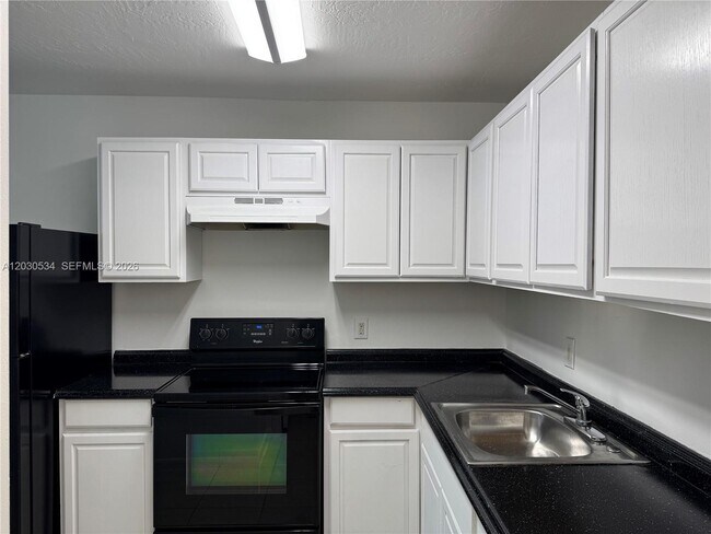 Foto del edificio - 1200 NW 9th St