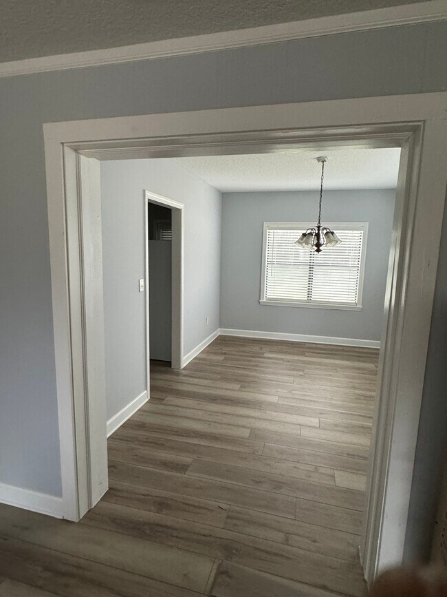 Foto del edificio - 1410 Mahama Bluff Rd